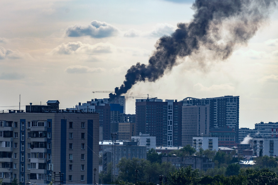 Blog-Featured-Header-fire-safety-in-constrction construction site on fire